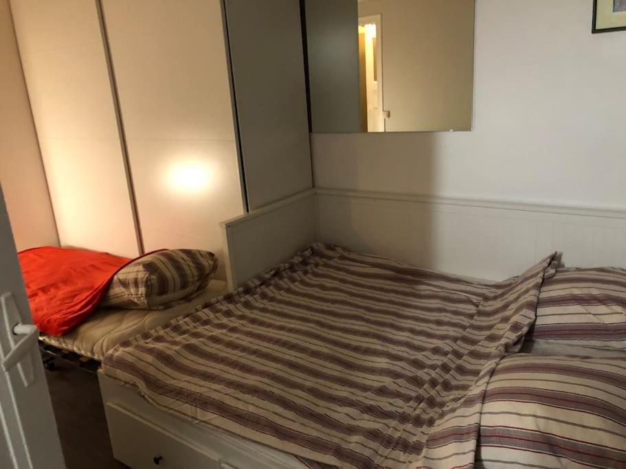 Beau Appartement,Proche De Metro Paris Exteriör bild