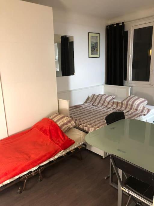 Beau Appartement,Proche De Metro Paris Exteriör bild